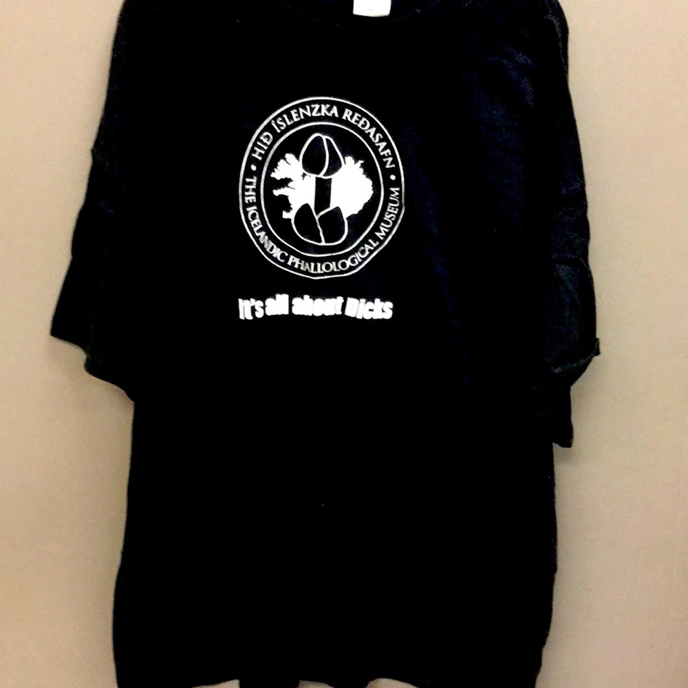 Funny Icelandic Phallological Museum Tee 2XL